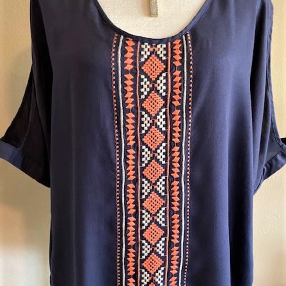 Blue and Coral Cold Shoulder Top/Size L - Picture 5 of 5